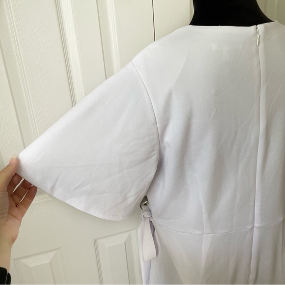 CATO White Wrap Front Romper Size 18W - Picture 5 of 7